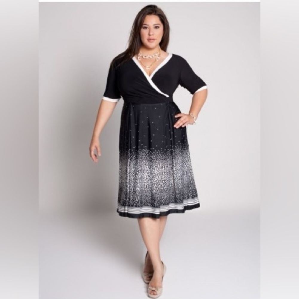 Igigi Elegant Black and White Women's Dress for curvy women